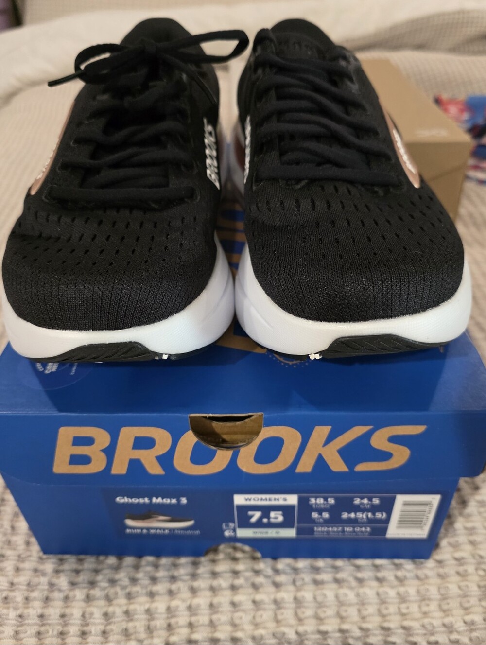 Brooks Women's Black and White Sneakers